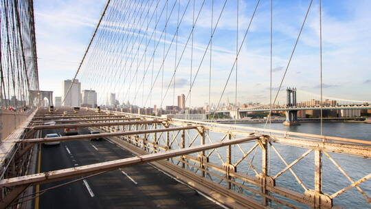 布鲁克林大桥的交通航拍
