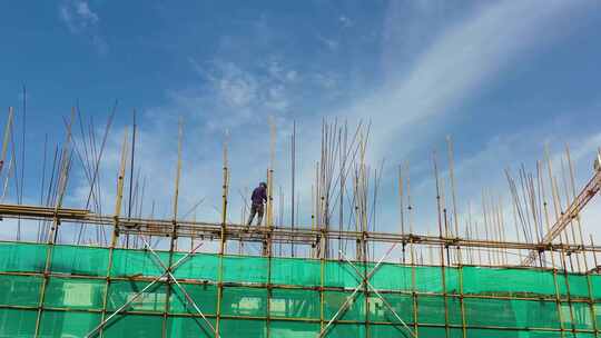 建筑工地工人施工场景