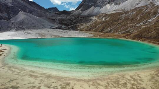 四川甘孜州稻城亚丁雪山湖泊自然风光航拍视频素材模板下载