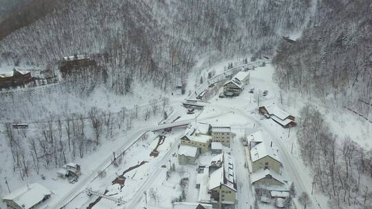 日本北海道层云峡冬季雪山风光航拍