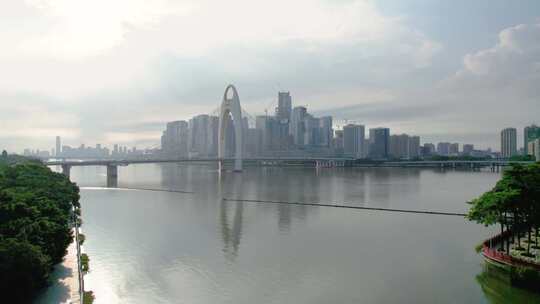 广州珠江CBD猎德大桥清晨