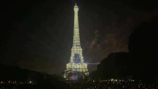 巴士底日烟花埃菲尔铁塔巴黎法国庆祝活动