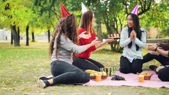 生日、庆典、派对帽、蛋糕