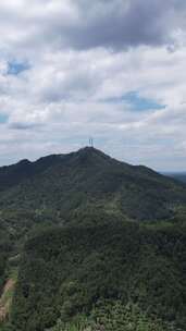 竖版航拍巍峨高山山川蓝天白云怀化