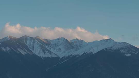 航拍云南迪庆白马雪山风光