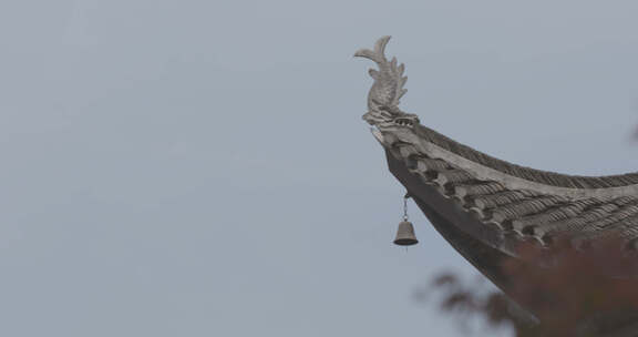 古建筑屋檐脊兽与风铃