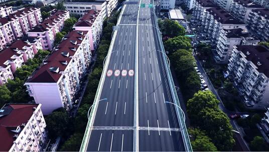 上海疫情_空荡的高架快速路航拍视频素材模板下载