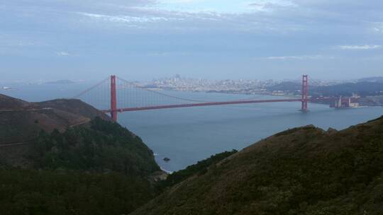 俯瞰旧金山金门大桥