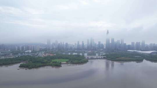 雨后云雾中的深圳南山后海航拍