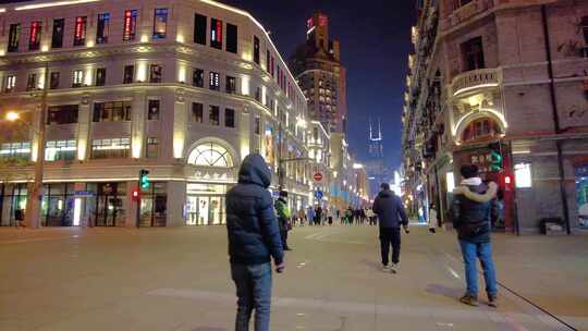 上海外滩夜晚南京路步行街夜景人流视频素材