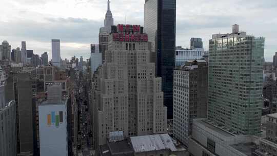 城市航拍纽约曼哈顿纽约客酒店摩天大楼