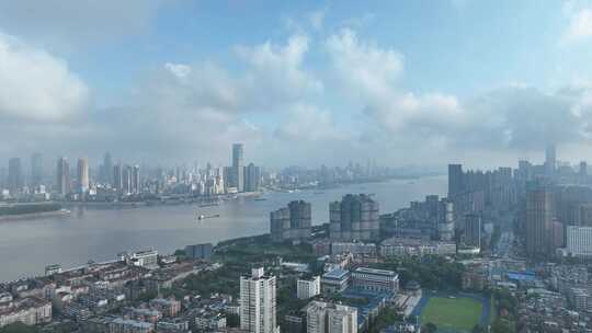 武汉城市风光航拍南岸嘴江滩公园长江风景视频素材模板下载