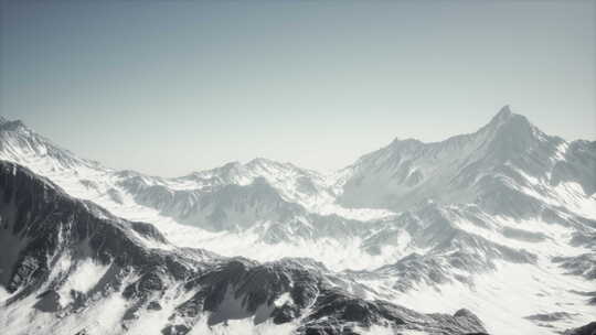 雪山山峰航拍