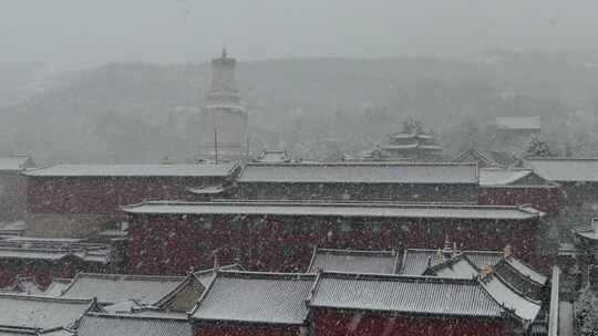 五台山大白塔大雪