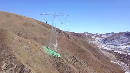 4K青藏高原特高压电力建设放线施工19