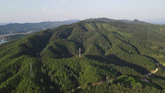 丘陵大山山峰森林