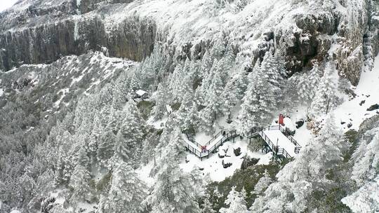 航拍雪山雪景