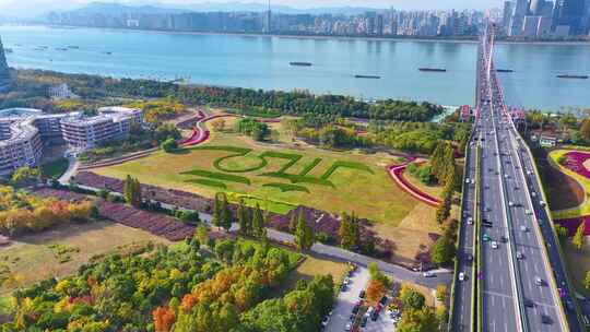 杭州钱塘江西兴大桥航拍车流交通城市风景风