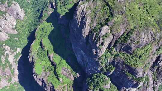 航拍福建漳州平和县灵通岩山林风光