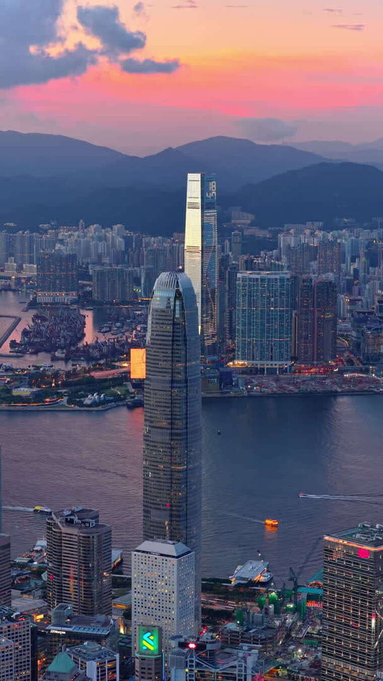 香港维多利亚港蓝调夜景航拍