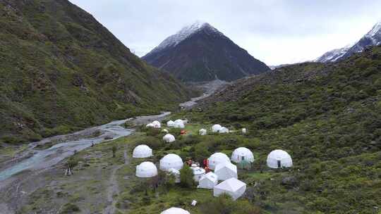 航拍四川贡嘎山区那玛峰登山大本营