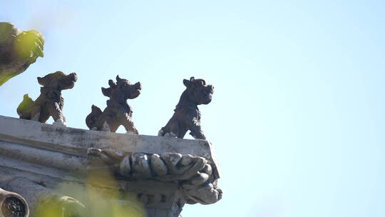 北京潭柘寺古建筑寺庙屋顶