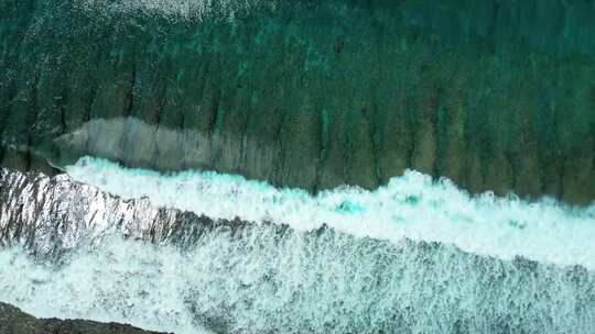 果冻海 海浪俯拍 清澈海水 温柔海浪 度假