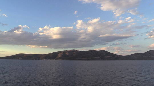 爱琴海岛屿上空的希腊云视频素材模板下载