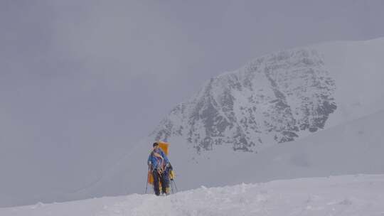 徒步旅行者，雪，徒步旅行，山