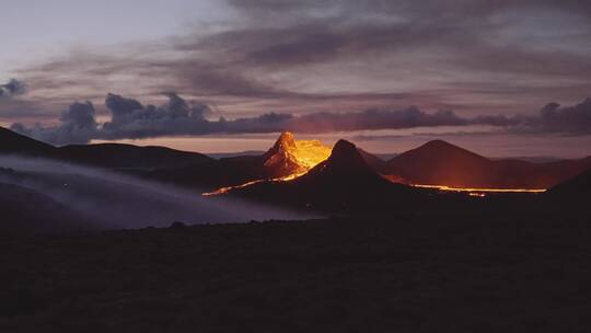 冰岛火山喷发