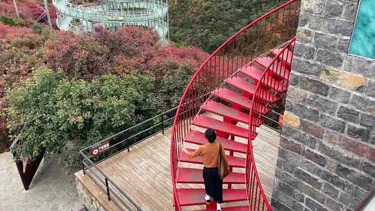 山东淄博博山柿岩古村，秋季满山红叶景观