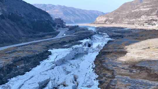 黄河壶口瀑布冬季黄河水冰挂视频素材模板下载