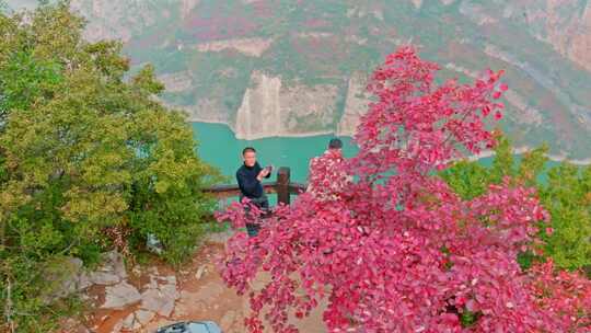 长江三峡巫峡红叶