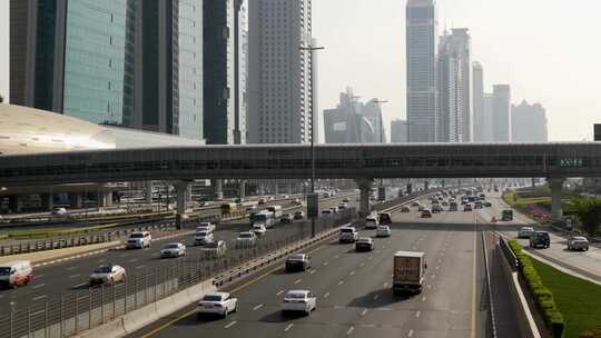 繁忙的城市街道城市景观汽车通勤