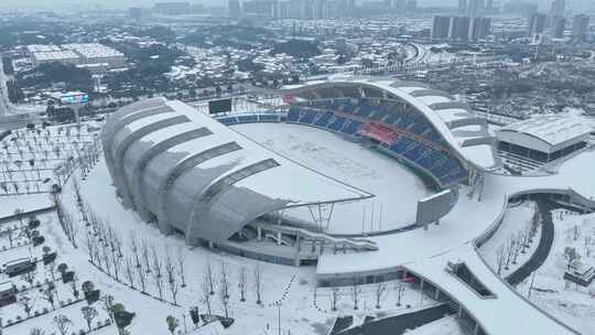 岳阳市体育馆雪景