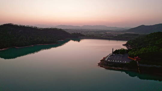 珠海金台寺佛教寺庙夕阳水库航拍视频素材模板下载