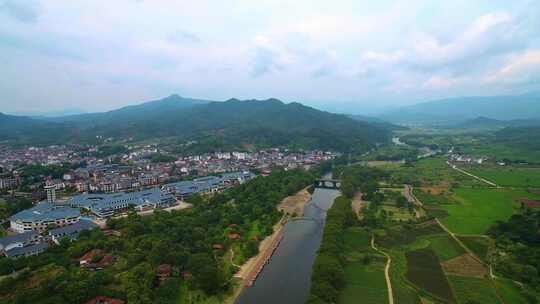 航拍武夷山九曲溪竹筏漂流岩茶茶园丹霞地貌视频素材模板下载