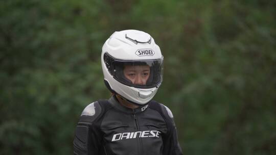 骑士山路骑摩托车骑士精神19视频素材模板下载