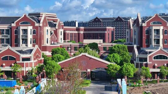 航拍上海临港 临港新片区  上海建桥学院