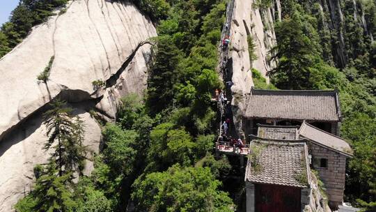 华山苍龙岭视频素材模板下载