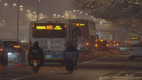 夜晚雪景空镜 冬天雪景