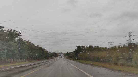 雨天行车 雨天高速素材