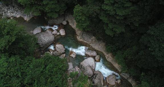 夏季山间清泉小溪航拍