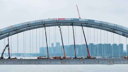 城市桥梁建设大型机械作业施工航拍视频素材模板下载