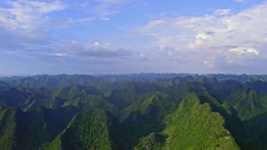 广西早晨大山晨光山川山峰光影山脉喀斯特