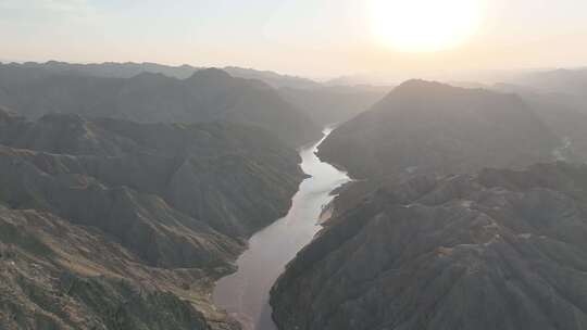 甘肃白银黑山峡与黄河