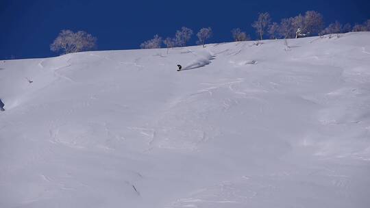 冬季雪山单板滑雪运动