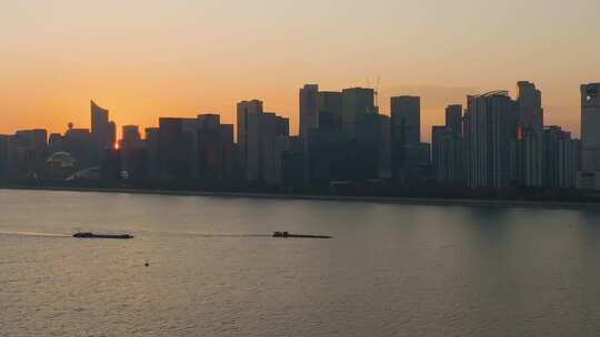 杭州钱江新城钱塘江沿江两岸夕阳风光