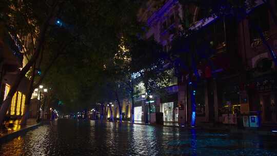 雨中步行街夜景视频素材模板下载