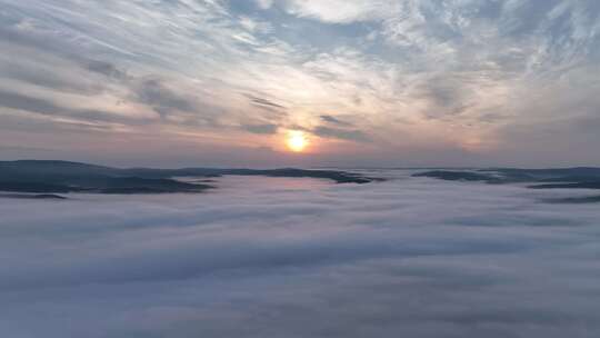 航拍黎明辽阔山川云海朝阳